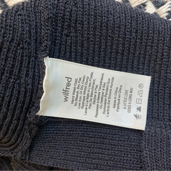 Aritzia Wilfred San Clemente Black Knit Sleeveless Crop Top Medium - Picture 9 of 9